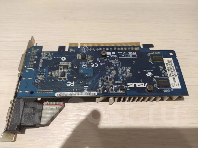 GeForce 210 ����