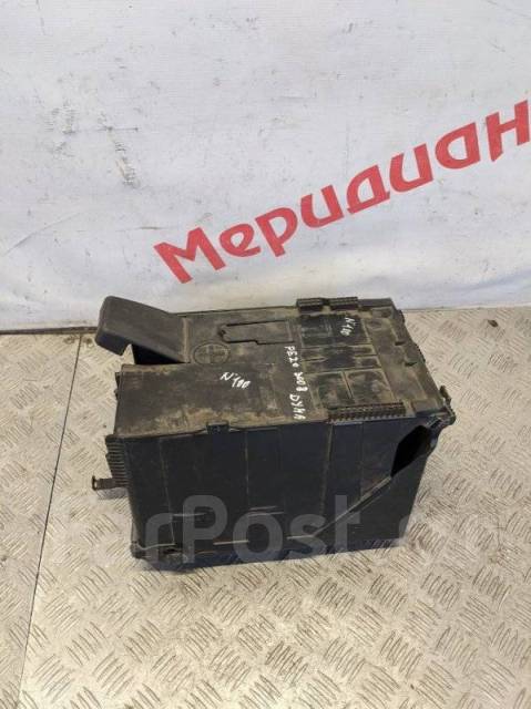Крышка коробки предохранителей аккумулятора пежо 3008