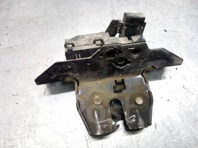 Замок багажника Opel Astra H 2004-2015 13581023 Хэтчбек Z16XER купить в Екатерин
