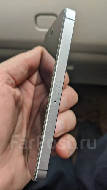 Apple iPhone SE. �/�, �����, 3G, 4G LTE, NFC ����