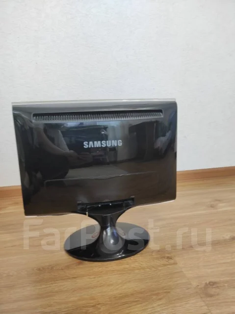 Samsung. 19" ����
