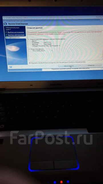 Samsung R530. 15.6", 2,5����, ��� 4 ��, ���� 300���, WiFi: 1, Bluetooth: 1, ����������� �� 4��. ����