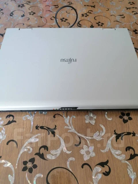 Fujitsu. 16", 16����, ��� 64 �� � ������, ���� 128���, WiFi: 1, Bluetooth: 1, ����������� �� 5��. ����