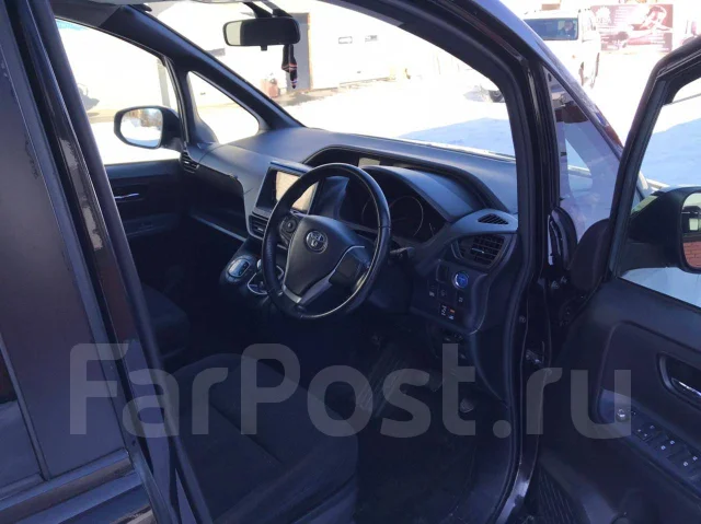 Toyota Voxy. ��������, 1.8, ������, 100 000����. �� ����
