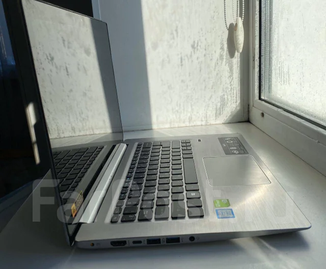 Acer Swift 3 SF314-52G. 14", 1,6����, ��� 8 ��, ���� 128���, WiFi: 1, Bluetooth: 1, ����������� �� 8��. ����
