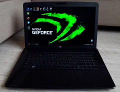 DNS. 15.6", 3 300����, ��� 8 ��, ���� 1 024���, WiFi: 1, Bluetooth: 1, ����������� �� 5��. ����