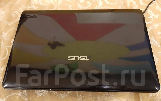Asus. 15.6", 2,3����, ��� 3072 ��, ���� 320���, WiFi: 1, Bluetooth: 1, ����������� �� 2��. ����