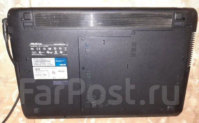 Asus. 15.6", 2,3����, ��� 3072 ��, ���� 320���, WiFi: 1, Bluetooth: 1, ����������� �� 2��. ����