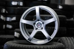 Alcasta M32. 6.5x16", 5x114.3, ET40, �� 66,1���. ��� ����� �� ������ ����