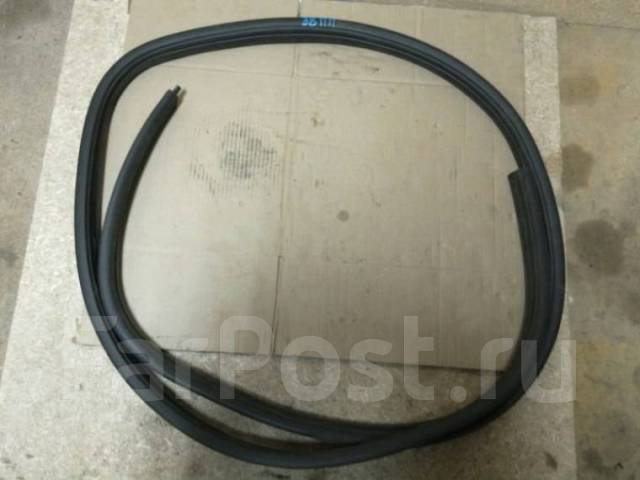 Renault уплотнитель 8200124902. Уплотнитель двери сандеро 1. Уплотнитель двери сандеро 1. Уплотнитель двери рено сандеро верхний бархотка. Уплотнитель водостока рено сандеро 1.