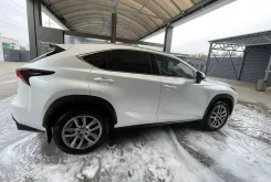Lexus NX200 ����