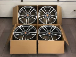 Porsche. 9.5/11.0x21", 5x130, ET46/58, �� 71,6���. ����