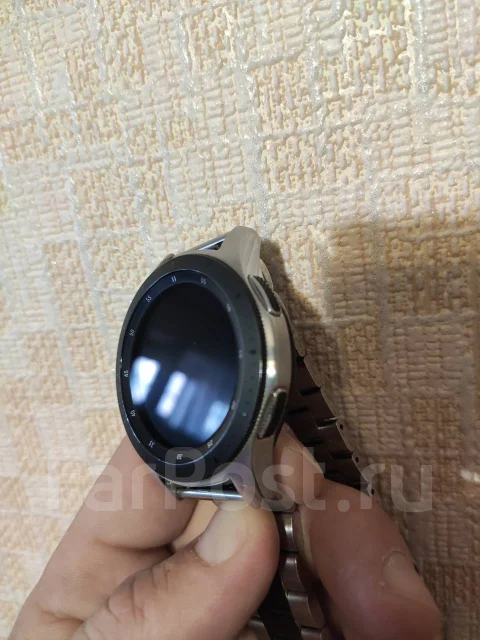 Samsung Galaxy Watch. GPS, NFC, IP68 ����