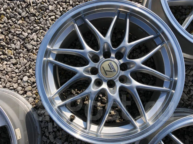 Nakayama. 7.0x17", 4x100, ET38 ����