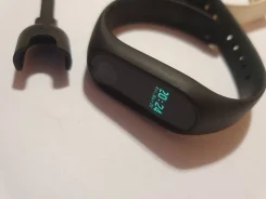 Xiaomi Mi Band 2 ����