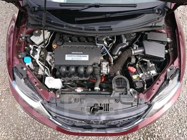 Honda Jade. FR4, LEB ����