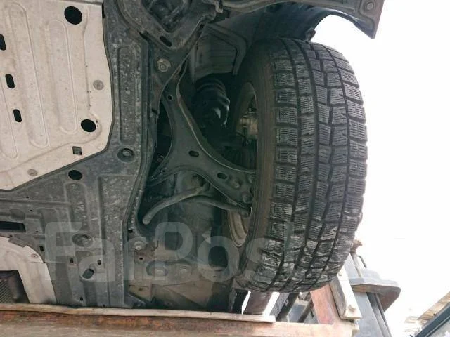 Honda Jade. FR4, LEB ����