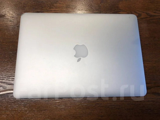 Apple MacBook Air 13 2011 Mid. 13", 1,7����, ��� 4 ��, ���� 128���, WiFi: 1, Bluetooth: 1, ����������� �� 6��. ����