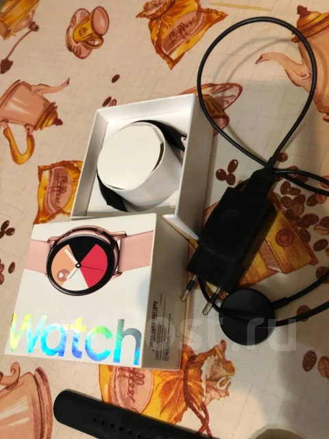 Samsung Galaxy Watch. NFC ����