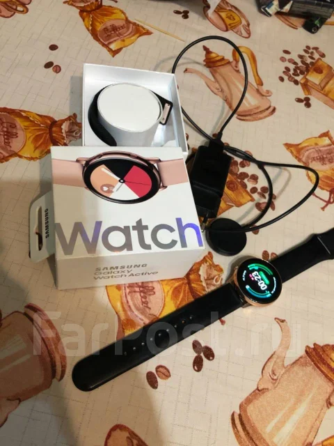 Samsung Galaxy Watch. NFC ����