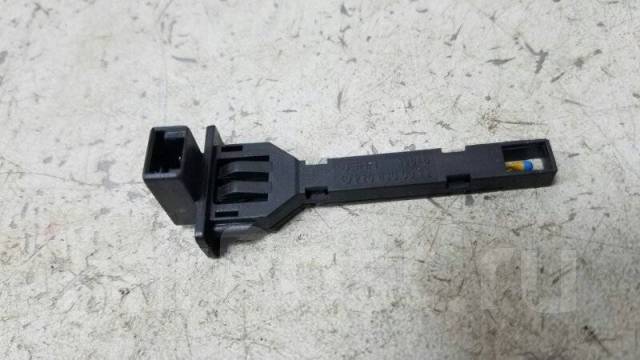 W220 мерседес датчик температуры. Датчик температуры в салоне mercedes w220. Разъем vin. Датчик температуры w220. Датчик температуры салона мерседес cls.