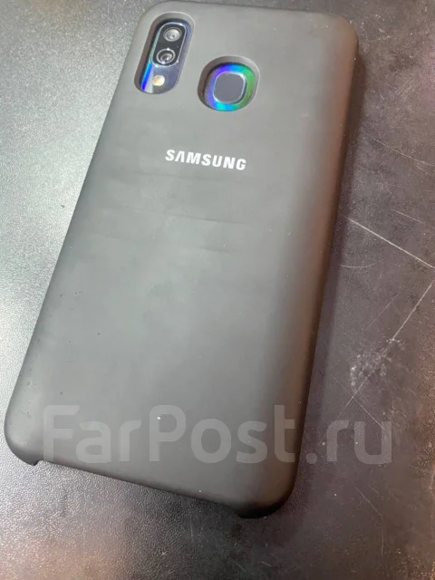 Samsung Galaxy A40. �/� ����