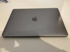 Apple MacBook Pro 13 2020 Mid. 13.3", 2,0����, ��� 32 ��, ���� 1 000���, WiFi, Bluetooth, ����������� �� 10��. ����