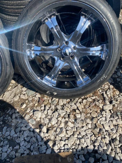 BAZO. 8.5x22", 5x114.3, ET35 ����