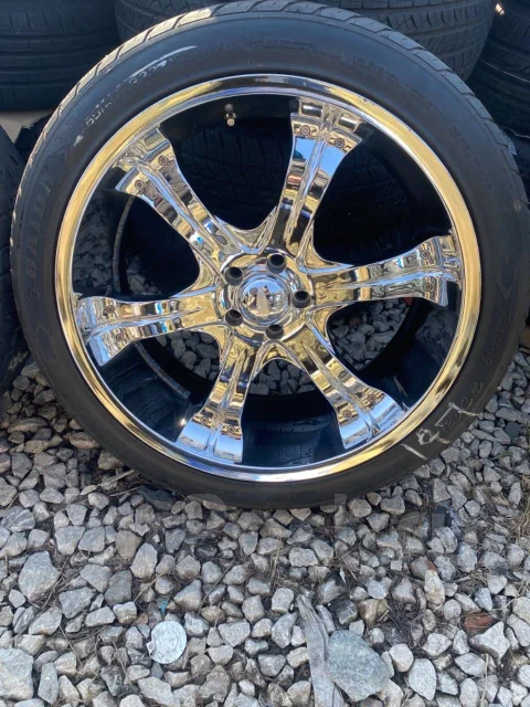 BAZO. 8.5x22", 5x114.3, ET35 ����