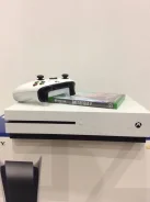 Microsoft Xbox One S ����