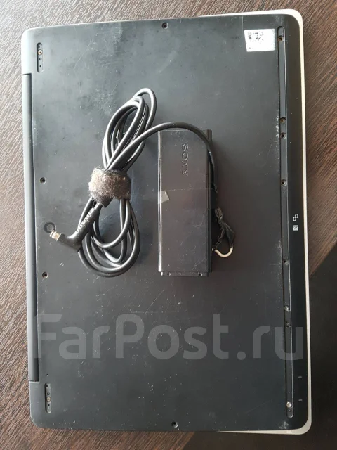 Sony VAIO Fit. 13.3", 1,6����, ��� 4 ��, ���� 128���, WiFi: 1, Bluetooth: 1, ����������� �� 2��. ����