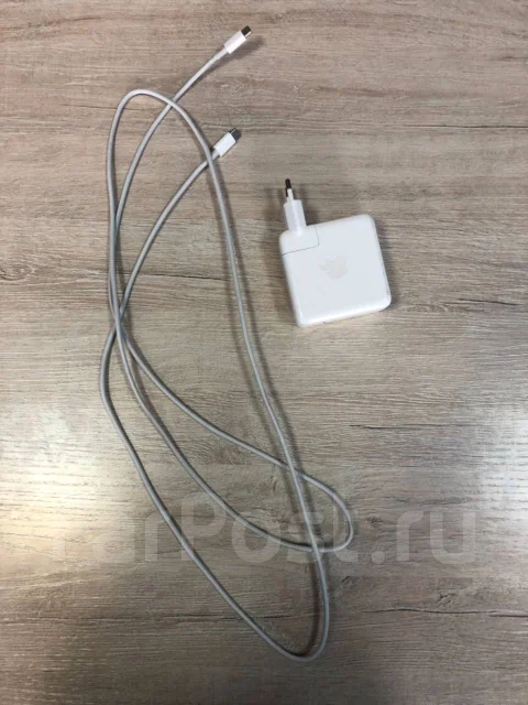 Apple MacBook Pro 13 2020. 13.3", WiFi: 1, Bluetooth: 1 ����