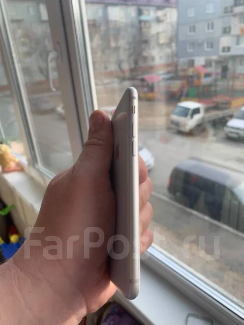 Apple iPhone 8. �/�, �����������, 4G LTE, NFC ����