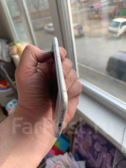 Apple iPhone 8. �/�, �����������, 4G LTE, NFC ����