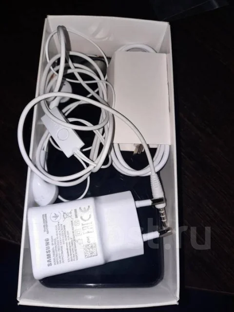 Samsung Galaxy A30. �/� ����
