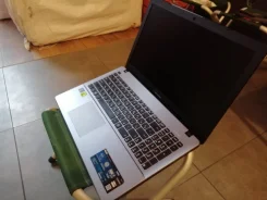 Asus X550CC. 15.6", 1,8����, ��� 12 ��, ���� 250���, WiFi: 1, Bluetooth: 1 ����