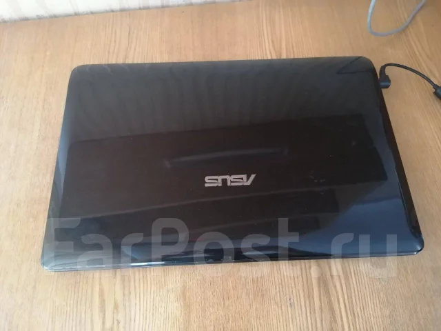 Asus K72DR. 17.3", 2,3����, ��� 4 ��, ���� 465���, WiFi: 1, Bluetooth: 1 ����