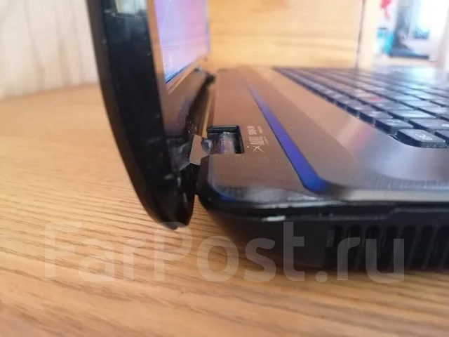 Asus K72DR. 17.3", 2,3����, ��� 4 ��, ���� 465���, WiFi: 1, Bluetooth: 1 ����