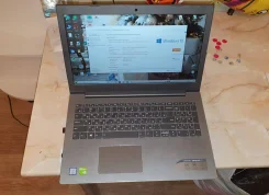 Lenovo IdeaPad 520-15IKB. 15", 1,8����, ��� 8 ��, ���� 128���, WiFi, Bluetooth ����