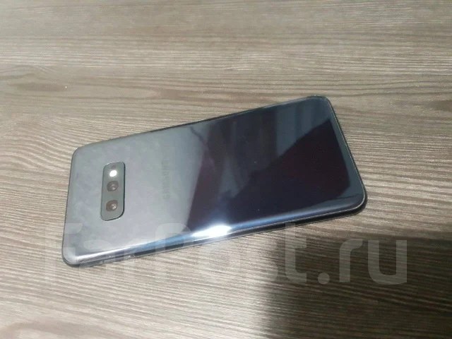 Samsung Galaxy S10e. �/�, ������, 3G, 4G LTE, Dual-SIM, NFC ����