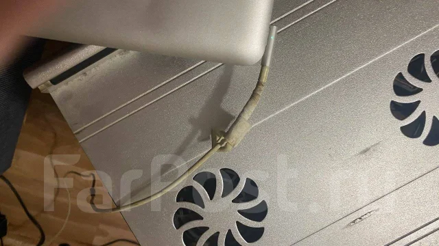 Apple MacBook Pro 13 2011 Early MC700. 13", 2,3����, ��� 8 ��, ���� 240���, WiFi: 1, Bluetooth: 1, ����������� �� 6��. ����