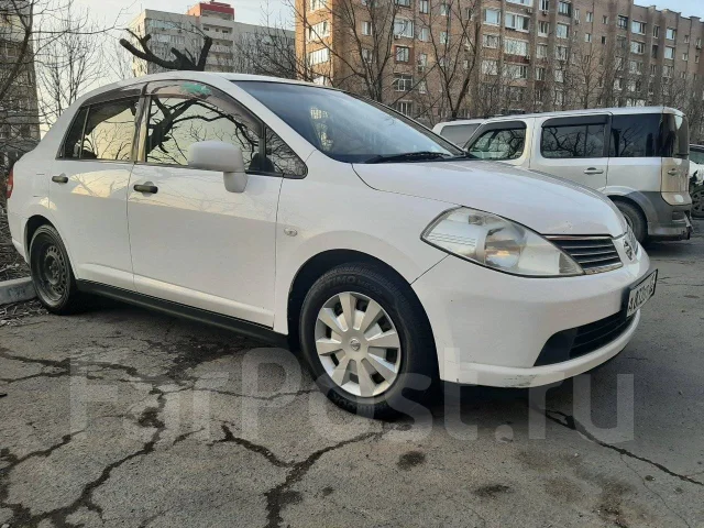 Nissan Tiida Latio. ��������, 1.5, ������, 306 000����. �� ����