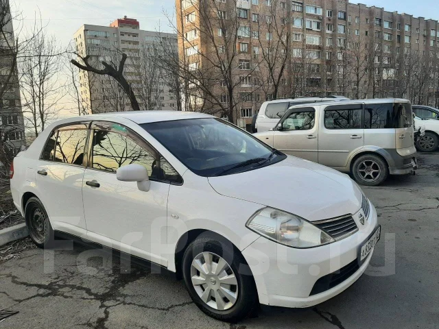 Nissan Tiida Latio. ��������, 1.5, ������, 306 000����. �� ����
