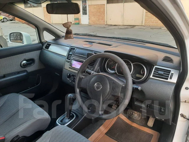 Nissan Tiida Latio. ��������, 1.5, ������, 306 000����. �� ����