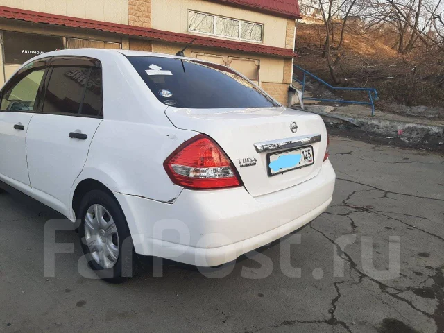 Nissan Tiida Latio. ��������, 1.5, ������, 306 000����. �� ����