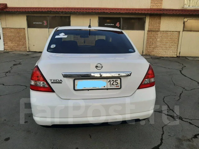 Nissan Tiida Latio. ��������, 1.5, ������, 306 000����. �� ����
