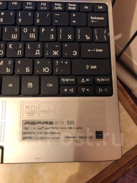 Acer Aspire One 533. 1 500����, ��� 2048 ��, ���� 284���, WiFi: 1, Bluetooth: 1, ����������� �� 6��. ����