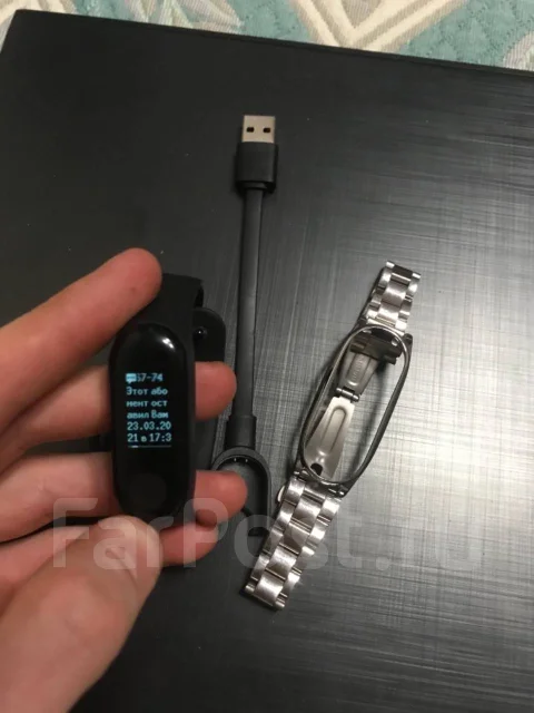 Xiaomi Mi Band. IP67 ����