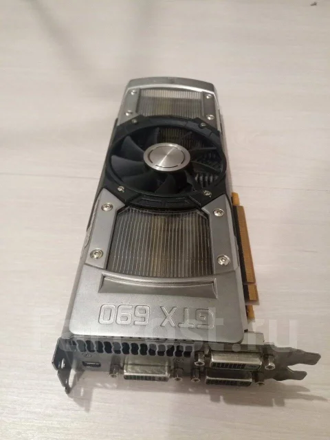 GeForce GTX 690 ����