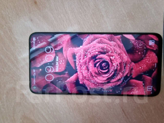 Honor View 20. �/�, �����, 3G, 4G LTE, Dual-SIM, NFC ����